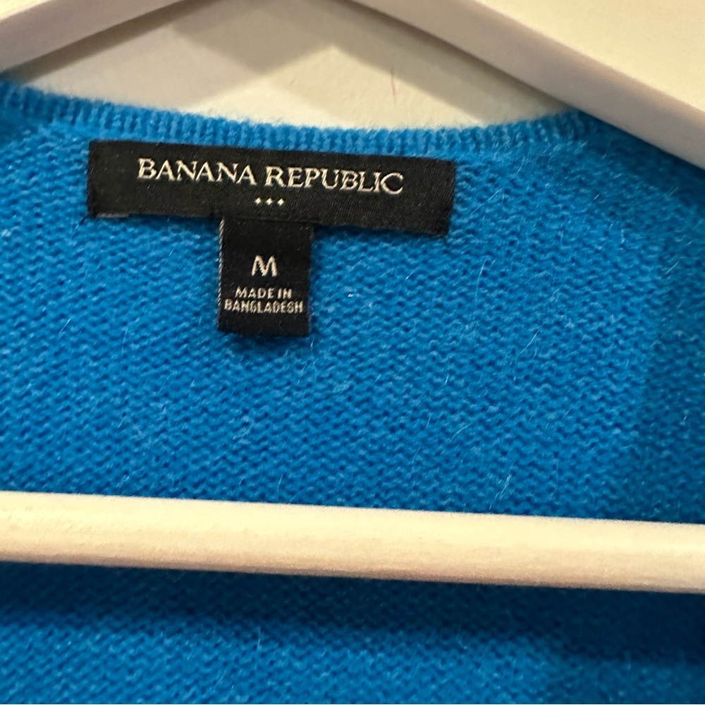 Banana Republic Cozy V-Neck Sweater in Electric Blue - Picture 3 of 4